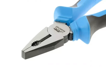 Плоскогубцы комбинированные 200 мм хром-ванадий двухкомпонентные рукоятки БАРС 16998 купить в Уфе