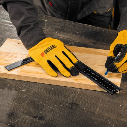 Угольник, 200 х 300 мм, алюминиевый, лазерная гравировка Denzel 32392 купить в Уфе