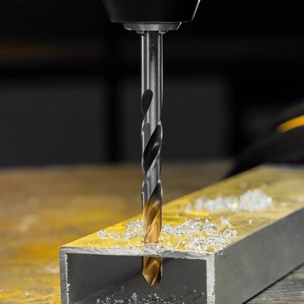 Сверло спиральное по металлу Denzel 8 x 117мм, Р6М5, Golden Tip, многогранная заточка, 718282 купить в Уфе