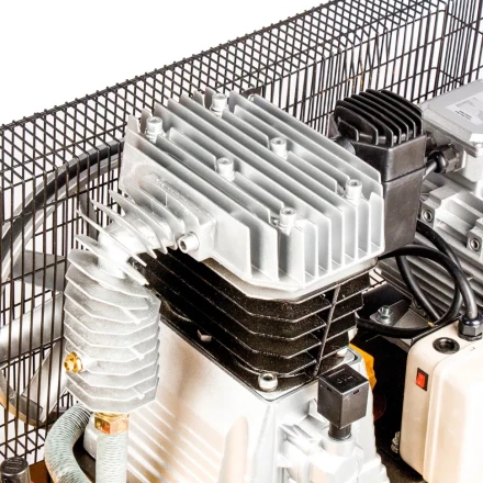 Компрессор масляный Denzel DR5500/300 ременный 58069 купить в Уфе