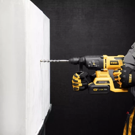 Бур по бетону Denzel, 14 x 210 мм  двойная спираль, три пылеотводящие кромки, 705030 купить в Уфе