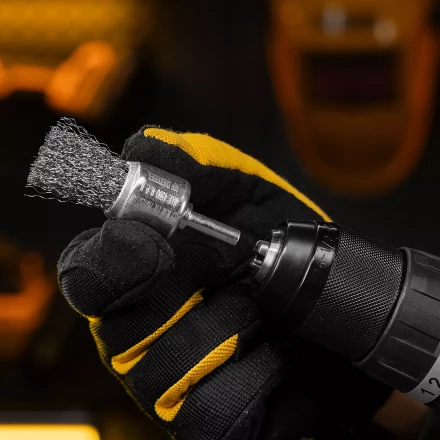 Набор щеток для дрели Denzel, 2 Плоские 50-75мм, 3 Чашки 25-50-75мм, шпилька,  нерж.вит. проволока 74493 купить в Уфе