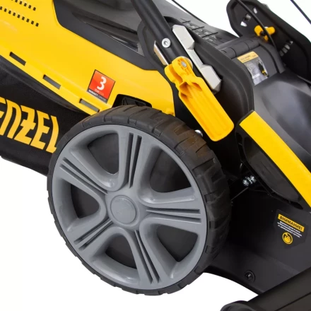 Газонокосилка бензиновая GLD-520SP-BS, 163 см3, Briggs Stratton, ширина 52 см, привод, 60 л Denzel 58807 купить в Уфе