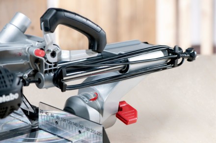 Пила торцовочная KGS 216 M 619260000 METABO купить в Уфе