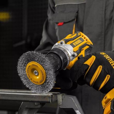 Щетка для дрели Denzel 100 мм, плоская, со шпилькой, нержавеющая витая проволока, 744793 купить в Уфе