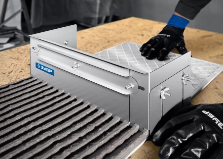 ЗУБР зуб 12*12 мм, до 600 мм, оцинкованная сталь, Раздвижная гребенка для плитки, ПРОФЕССИОНАЛ (08045-12) купить в Уфе