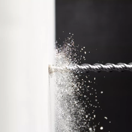 Бур по бетону Denzel, 18 x 600 мм, двойная спираль, три пылеотводящие кромки, 705046 купить в Уфе