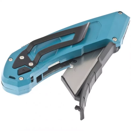 Нож 130 мм алюм. корпус выдв. трапец. лезвие 18 мм SK-5 клипса для ремня + 4 лезвия GROSS 78899 купить в Уфе