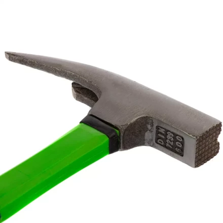 Молоток кровельщика, 600 г, фибергласовая обрезиненная рукоятка Сибртех 10628 купить в Уфе