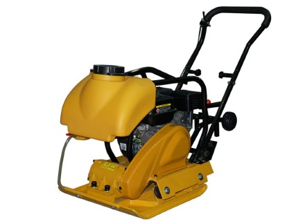 Виброплита TOR C-60(X)  67кг, 15кН (Loncin) бак, коврик, колесный комплект 1049240 купить в Уфе