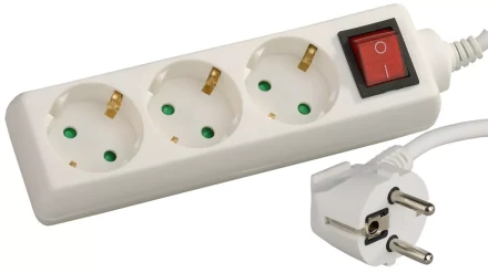 Удлинитель СВЕТОЗАР электрический с заземлением, выключателем, евро, с защитными шторками, 3 гнезда, 2м SV-55035-2 купить в Уфе
