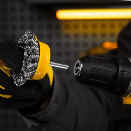 Щетка для дрели Denzel, 65 мм, Чашка, со шпилькой, нержавеющая крученая проволока 744643 купить в Уфе