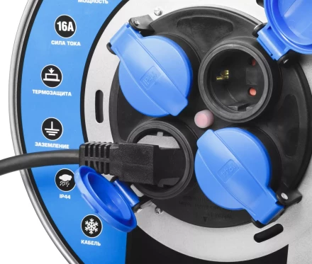 Удлинитель ЗУБР "ПРОФИ" на металл катушке, КГ 3х1,5кв мм, морозостойкий, 4 гнезда, IP44, макс мощность 3500Вт, 30м 55085-30 купить в Уфе
