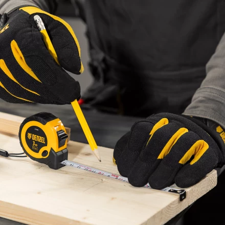 Рулетка Denzel 3м х 13мм, двухкомп. корпус, кнопка-пауза, 31540 купить в Уфе