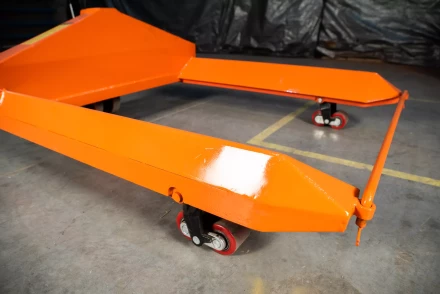 Тележка гидравлическая для рулонов 2500 кг 1150х850 мм полиуретановые колеса TOR ZT 1182529 купить в Уфе