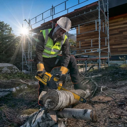 Пила цепная DCM575N аккумуляторная BRUSHLESS DeWalt купить в Уфе