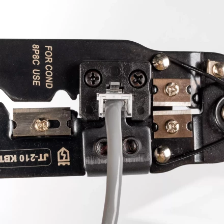 Кримпер многофункциональный КВТ JT-210 со встроенным модулем для обжима RJ-45 (84824) купить в Уфе