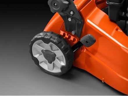 Газонокосилка бензиновая Husqvarna LC 551SP. Профи самоходная KawasakiFJ180 купить в Уфе