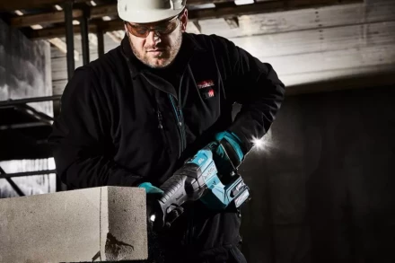 Аккумуляторная сабельная пила Makita XGT JR001GM201 купить в Уфе