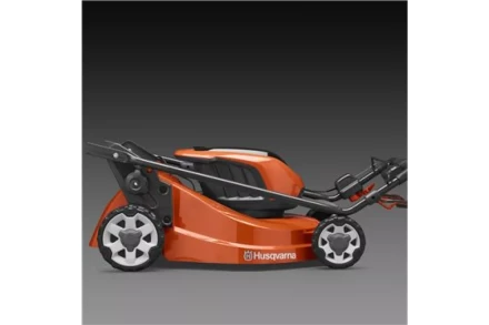 Аккумуляторная газонокосилка, самоходная Husqvarna LC347iV купить в Уфе