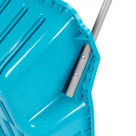 Скрепер-волокуша для уборки снега  Palisad 61694, полипропилен, колеса, 595х715х1445мм, рукоятка с ПВХ, LUXE купить в Уфе