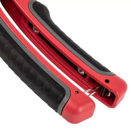 Ножницы для резки изделий из ПВХ, D до 42 мм, лезвие из нерж. стали, автоматич. Matrix 78411 купить в Уфе