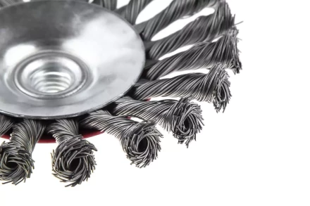 Кордщетка HAMMER тарелка 125мм для УШМ витая сталь (207-113) купить в Уфе