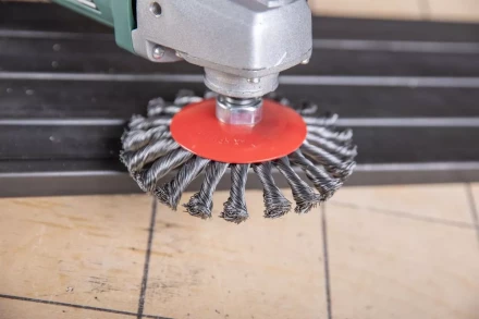 Кордщетка HAMMER тарелка 125мм для УШМ витая сталь (207-113) купить в Уфе