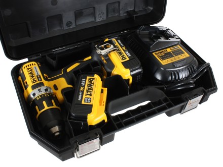 Аккумуляторная дрель шуруповерт DeWalt DСD 790 P2 купить в Уфе