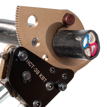 Секторные ножницы КВТ НСТ-38 для резки кабелей до 38 мм, проводов АС со стальным сердечником и прутков из низкоуглеродистой стали (84394) купить в Уфе