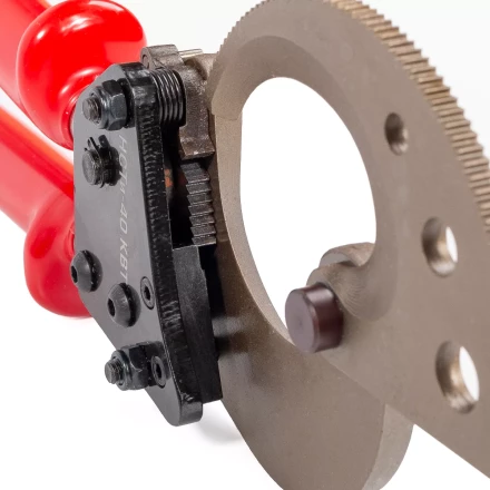 Секторные ножницы диэлектрические КВТ НСТи-40 для резки кабелей до 40 мм, проводов АС со стальным сердечником и прутков из низкоуглеродистой стали (84395) купить в Уфе