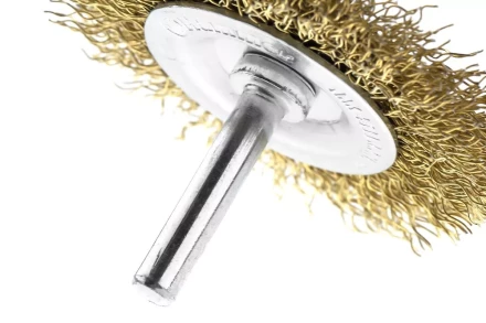 Кордщетка HAMMER плоская 63мм для дрели гофрированная латунированная сталь (207-206) купить в Уфе