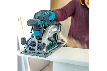 Аккумуляторная дисковая пила Makita 40B XGT HS012GZ (без АКБ и ЗУ) купить в Уфе