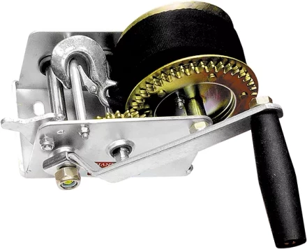 Лебедка шестеренчатая тяга - 0.8 т ленточная  MATRIX 522715 купить в Уфе