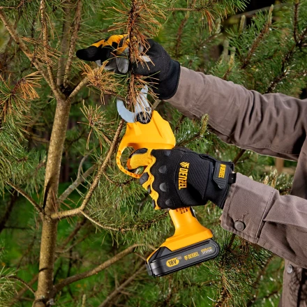 Перчатки универсальные, усиленные, с защитными накладками, размер 10// Denzel 68003 купить в Уфе