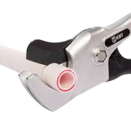 Ножницы-труборез КВТ НТП-32у для резки полипропиленовых, полиэтиленовых и металлополимерных труб до 32 мм (92146) купить в Уфе