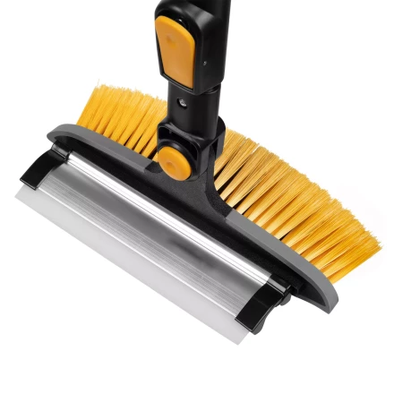 Щетка-сметка со скребком, телескоп, поворотная голова, водосгон 950-1320 мм Denzel 55327 купить в Уфе
