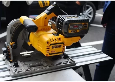 Пила погружная DCS 520NT FLEXVOLT DeWalt аккумуляторная купить в Уфе