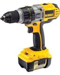Аккумуляторная дрель DeWalt DСD 920 В2 в кейсе купить в Уфе