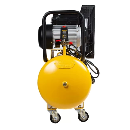 Компрессор воздушный рем. привод BCV2300/100, 2,3 кВт, 100 литров, 440 л/мин Denzel 58111 купить в Уфе