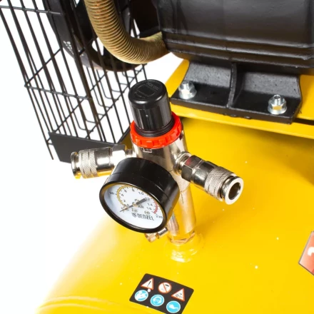 Компрессор воздушный рем. привод BCV2300/100, 2,3 кВт, 100 литров, 440 л/мин Denzel 58111 купить в Уфе