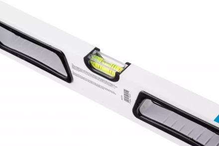 Уровень алюминиевый 600 мм усиленный рукоятки фрезерованный 3 глазка магнитный Gross 34370 купить в Уфе