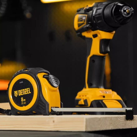 Рулетка Denzel 8м х 25мм, обрезиненный корпус, автоматическая фиксация 31553 купить в Уфе