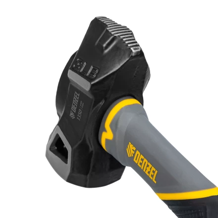 Кувалда с клиновидным бойком 1,35 кг Denzel 11015, фибергласовая рукоятка c TPR купить в Уфе