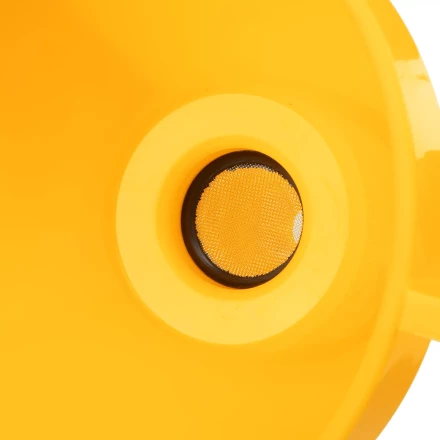 Воронка пластиковая 160 мм с металлическим ситом и гибким наконечником Denzel 537206 купить в Уфе