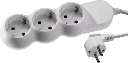 Удлинитель ЗУБР &quot;МАСТЕР&quot; электрический, ПВС сечение 1кв мм, заземление, 3 гнезда, макс мощн 3500Вт, 3м 55038-3 купить в Уфе