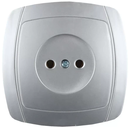 Розетка СВЕТОЗАР &quot;АКЦЕНТ&quot; одинарная в сборе, без заземления, цвет серебристый металлик, 16А/~250В SV-54200-SM купить в Уфе