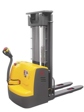 Штабелер самоходный 1,5 т 4,5 м XILIN CDDR15-III Li-ion 24/230 В/Ач (сопровождаемый) 1049895 купить в Уфе