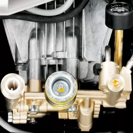 Минимойка-мойка высокого давления KARCHER HD 7/18-4 M  ПРОФЕССИОНАЛЬНАЯ купить в Уфе