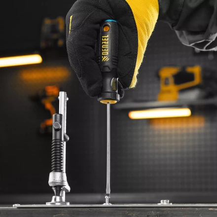 Отвертка, SL3х100 мм, S2, 3к рукоятка Denzel 121907 купить в Уфе